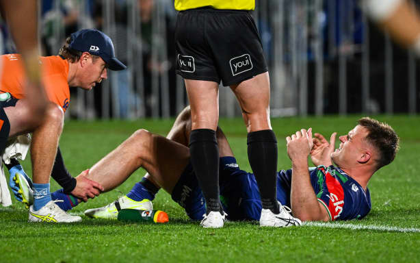 Jackson Ford of the Warriors receives medical attention, NZ Warriors v Dolphins, Week 1 Finals match of the NRL Telstra Premiership at Go Media Stadium, Auckland, New Zealand on Saturday 12 September 2026.
© Photo: Andrew Cornaga / Photosport