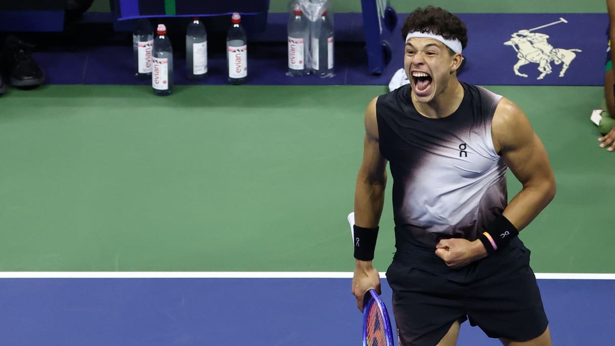 Carlos Alcaraz falls to Ben Shelton in latest-ever US Open finish