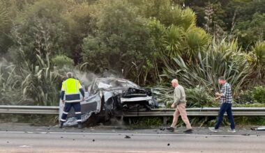 Wrecked car blocks lane on Auckland’s Southern Motorway following crash, three injured