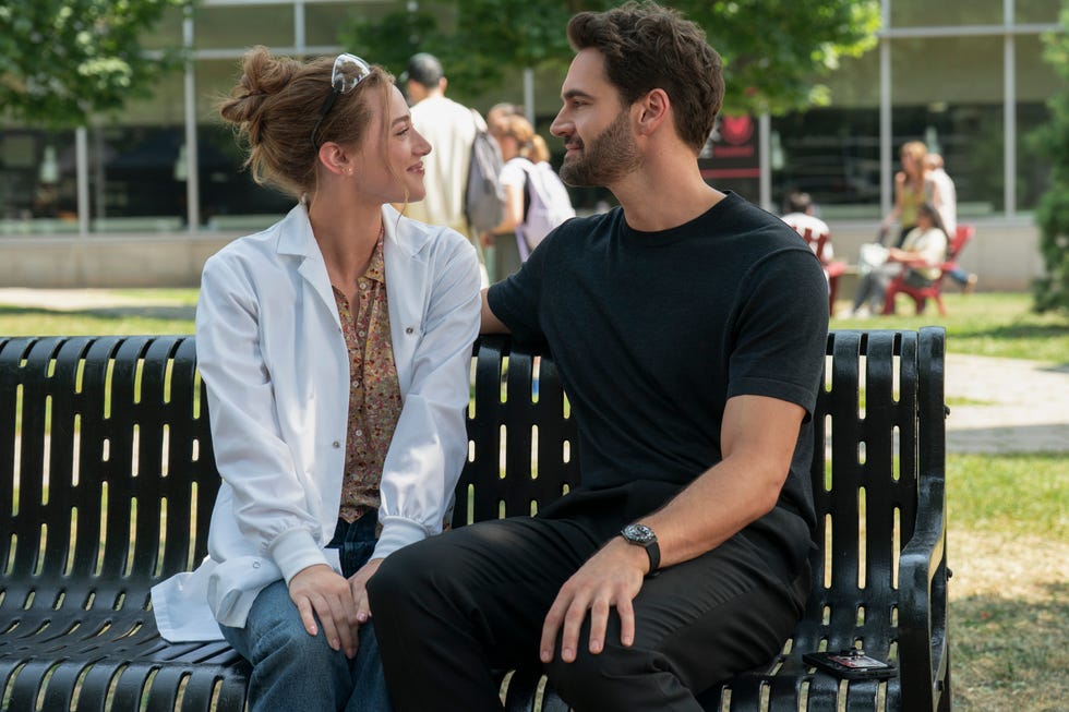 Lili Reinhart, Tom Bateman, The Love Hypothesis lili reinhart, tom bateman, the love hypothesis