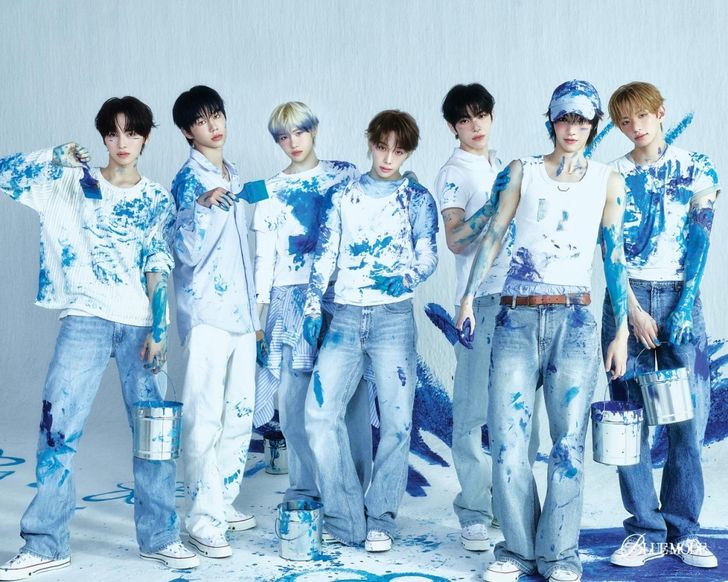K-pop boy band TUNEXX / IST Entertainment