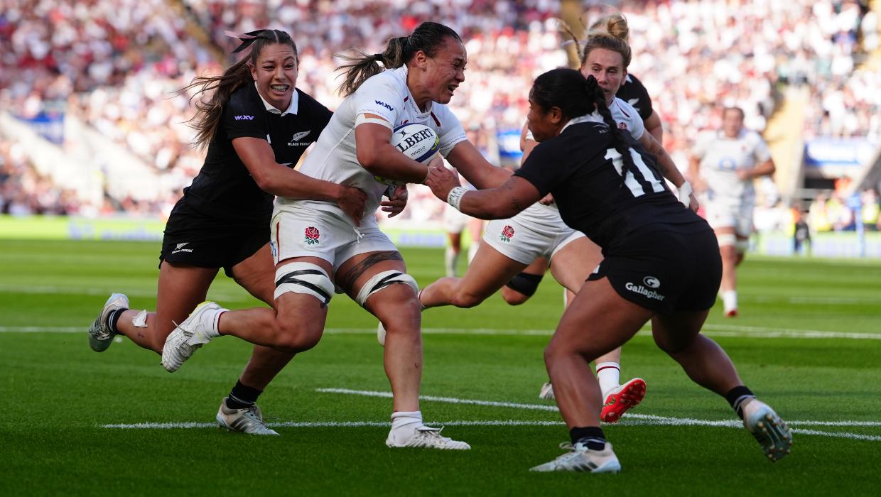 Black Ferns hand world champions England a win when a draw was there for the taking - Stuff