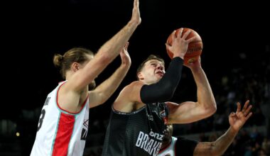 Kiwi, Aussie stars combine as new-look Breakers beat Hawks in ANBL season-opener - stuff.co.nz