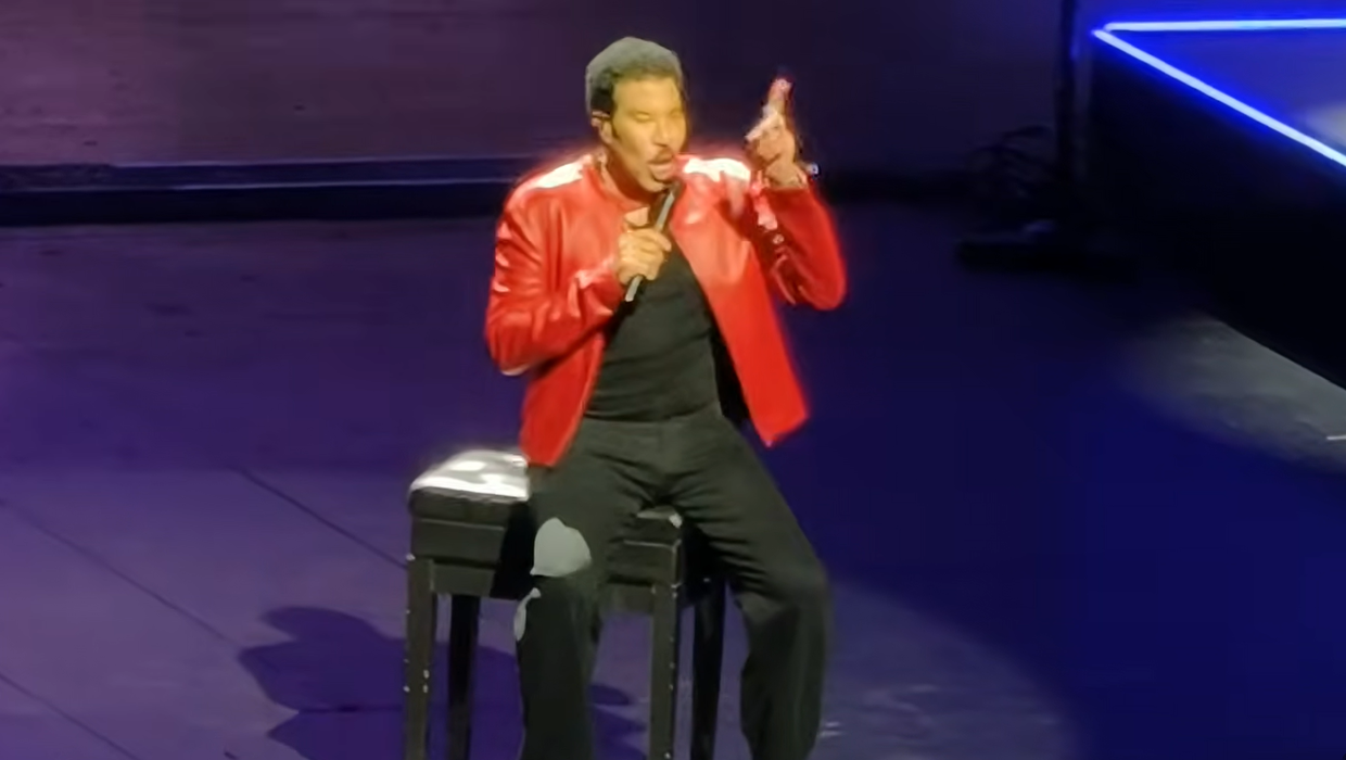 Lionel Richie reportedly hospitalised after US concert - Stuff