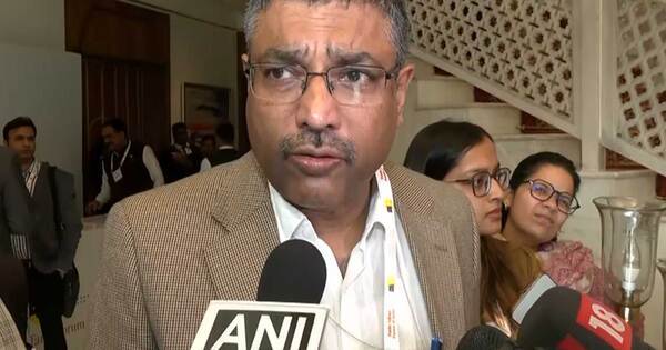 India has enough capacity for mobile screen protectors, must guard against substandard imports: MeitY Secy