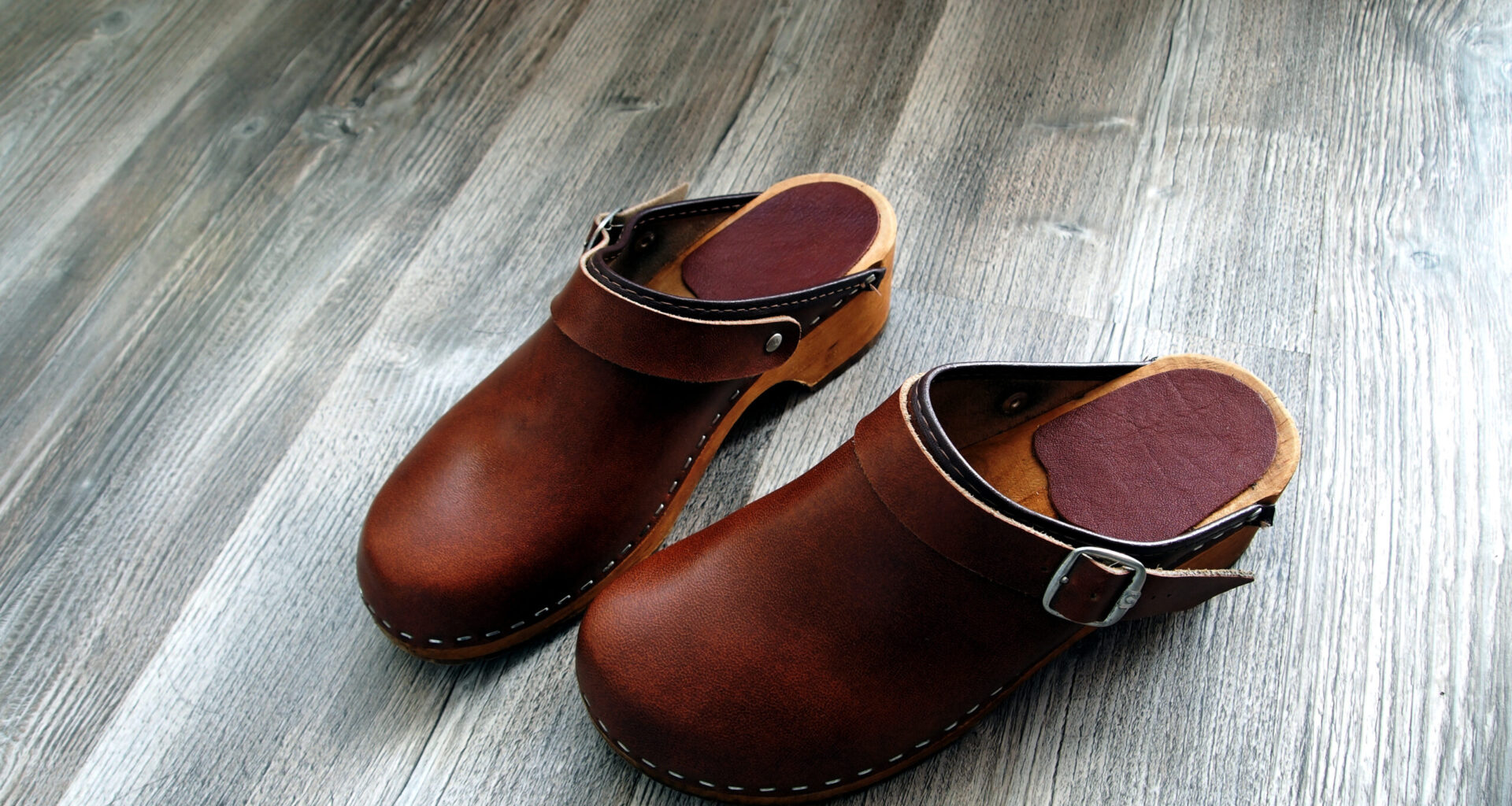 Clogs Are the Comfy-Chic Shoe Trend Taking Over Fall
