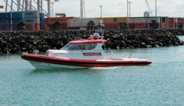 Fisherman rescued in Northland after becoming trapped on rocks
