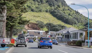 Mount Maunganui landslide: Adams Ave and Pilot Bay boat ramp open, but another business closes