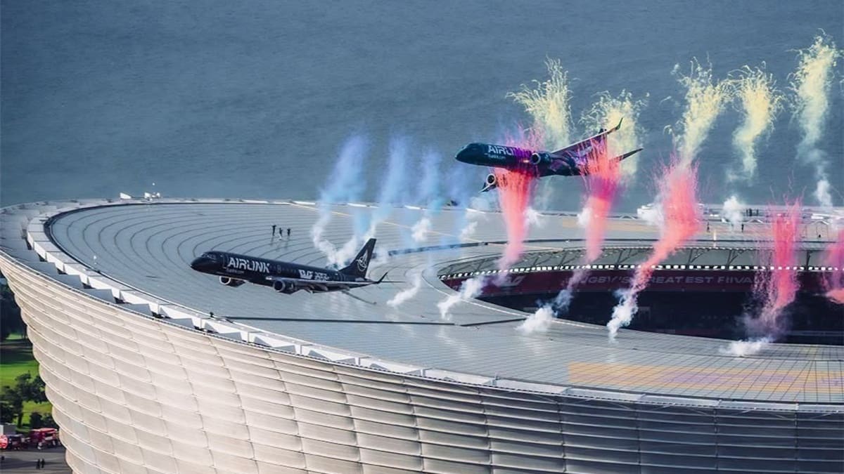 All Blacks v South Africa jet flyover in Cape Town: ‘The aircraft were too low’ — experienced Kiwi aviator