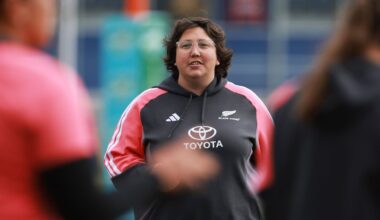 Black Ferns v England: Whitney Hansen on decision not to change bench split and coaching alongside her father