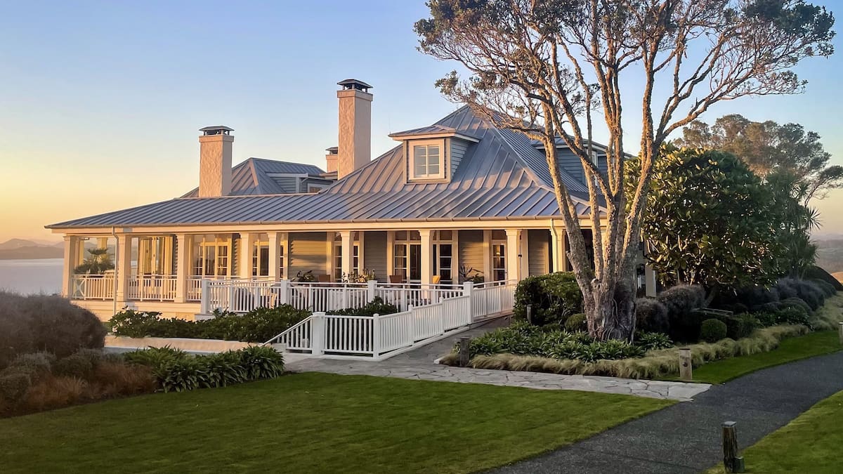 Northland hotels Kauri Cliffs and Eagles Nest awarded Michelin Keys