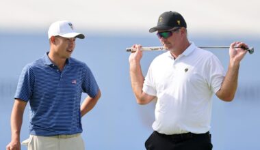 Presidents Cup: United States lead Internationals 3-2 after opening four-ball matches