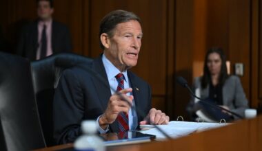Sen. Richard Blumenthal (D., Conn.) and other federal lawmakers are demanding more information from FanDuel about the VIP rewards and promotions that it offers to customers amid growing concerns about gambling addiction.