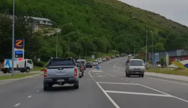 Queenstown workers, mayor, firefighter fed up with traffic congestion