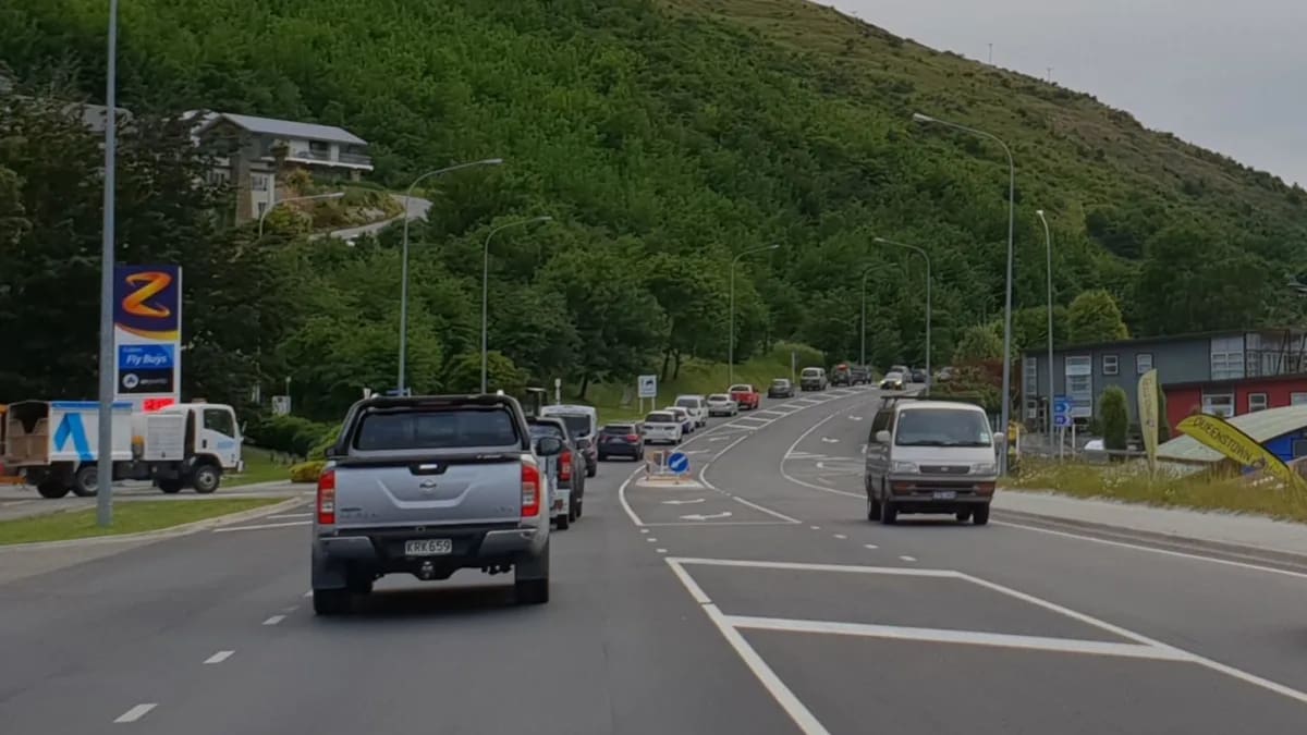Queenstown workers, mayor, firefighter fed up with traffic congestion