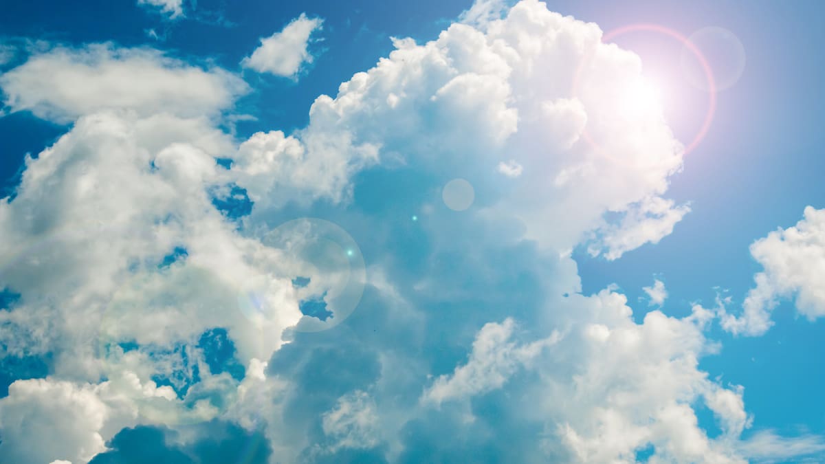 Weather: Temperatures to hit 22C before rain, gales and snow