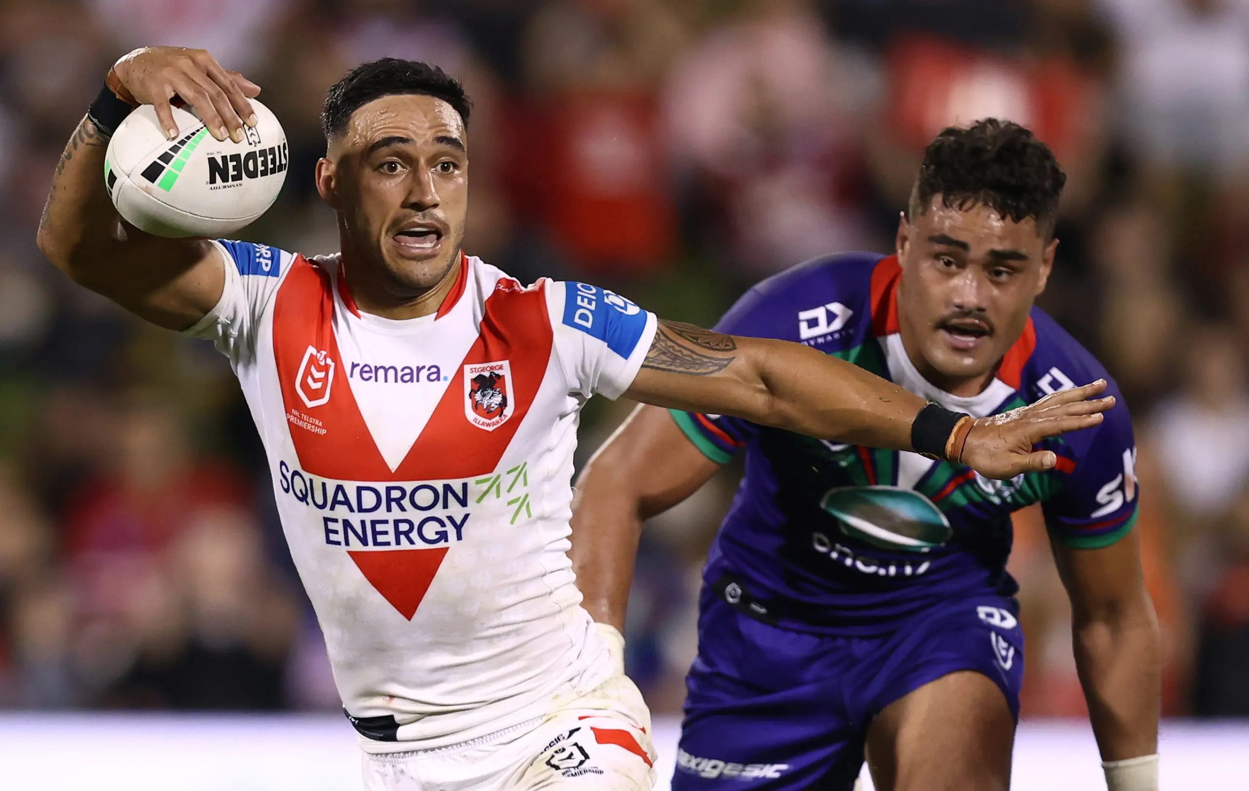 WOLLONGONG, AUSTRALIA - MAY 10: Valentine Holmes of the Dragons runs the ball during the round 10 NRL match between St George Illawarra Dragons and New Zealand Warriors at WIN Stadium on May 10, 2025 in Wollongong, Australia. (Photo by Jason McCawley/Getty Images)