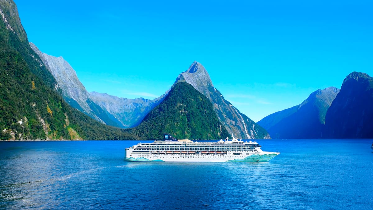 Mayor says Nepal disaster should spur planning over Milford Sound tsunami risk