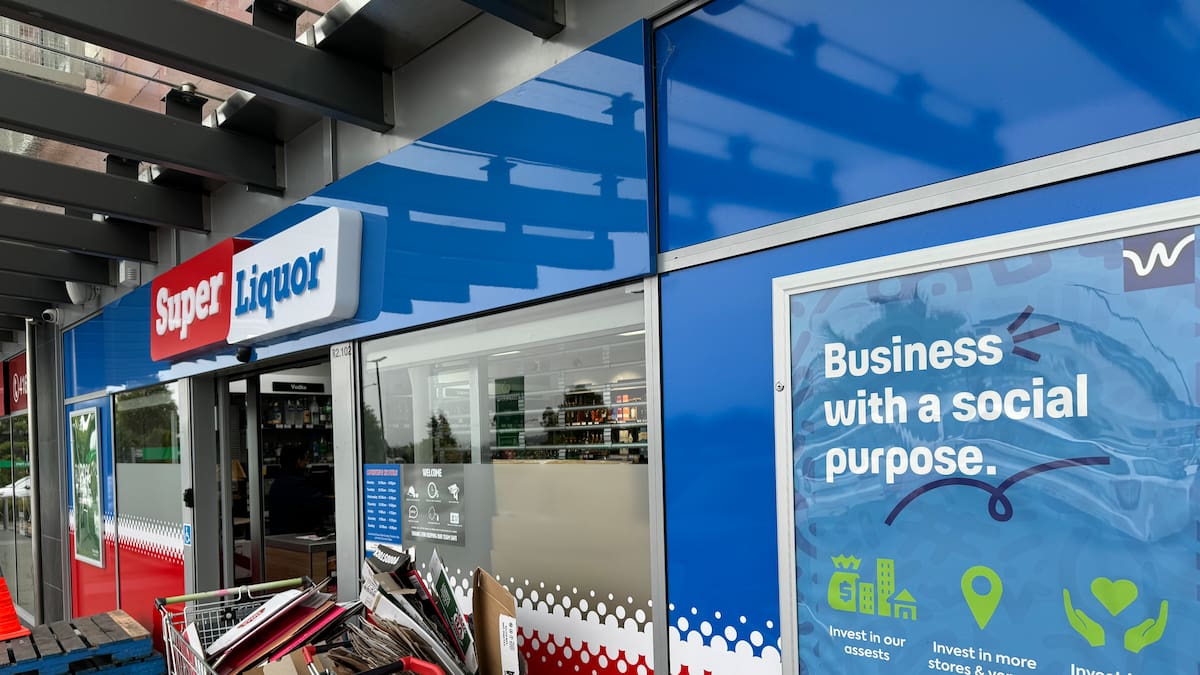 Committee backs Wānaka bottle store next to Plunket clinic, AA meetings, despite concerns
