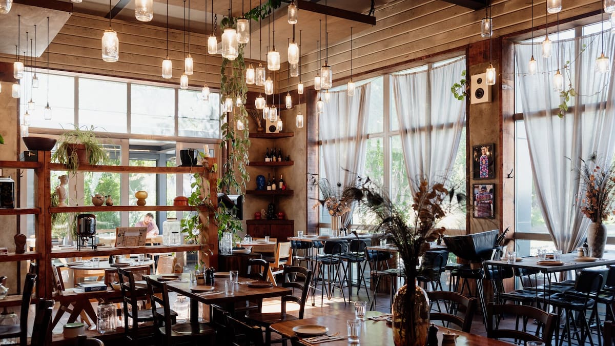 The Best Restaurants, Bars, Cafes & Food Shops In Wānaka To Visit Now