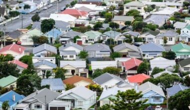NZ sharemarket continues falling, down 0.5% – Market close