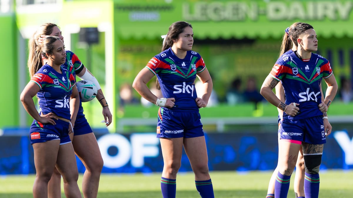 NRLW: Warriors suffer fourth straight loss in 40-32 defeat to Sharks