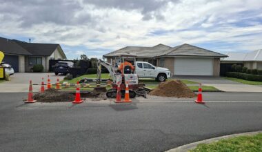 Pāpāmoa sinkhole: 2m-deep tomo opens on Kapuka St after wastewater damage