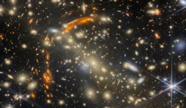 Think lens flare is bad? James Webb Telescope image captures warping light that duplicates galaxies