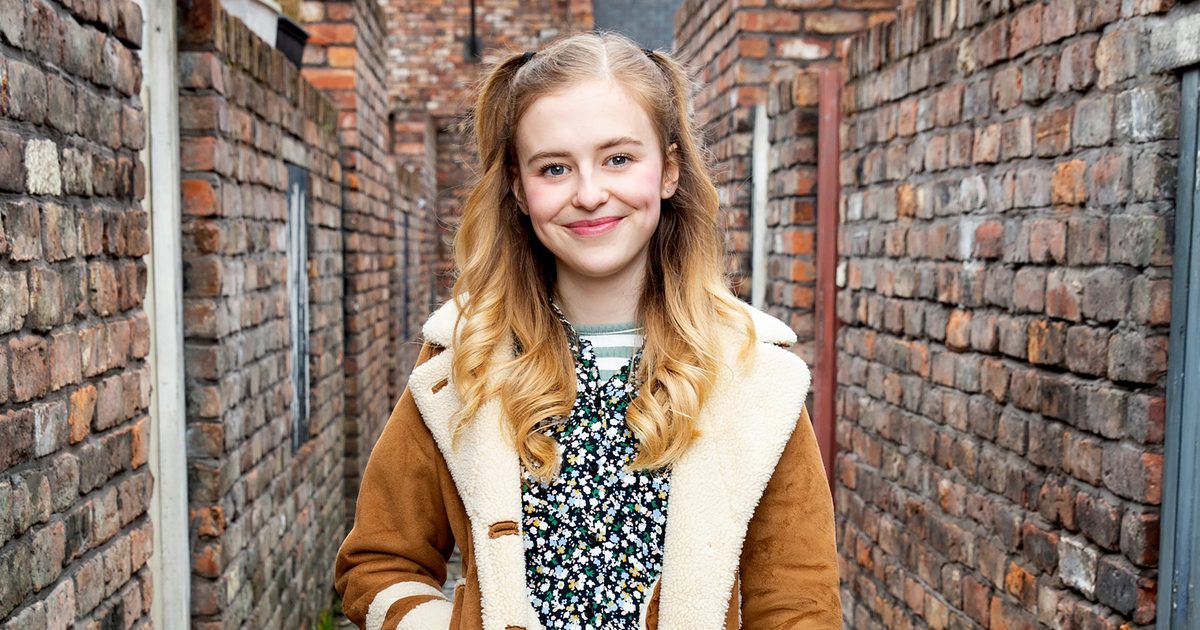Coronation Street star teases chance of happiness for Summer Spellman