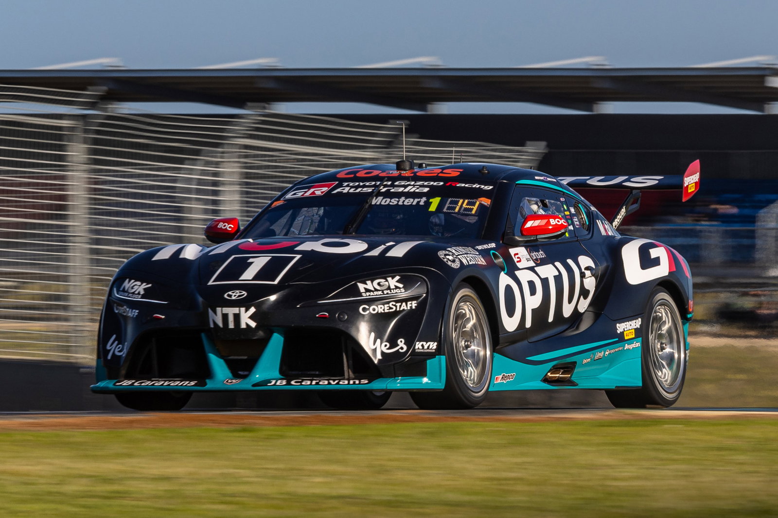 Mostert fires warning shot in final practice at The Bend