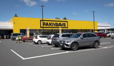 Rotorua and Pāpāmoa Pak’nSave owners react to National’s Foodstuffs-split plan