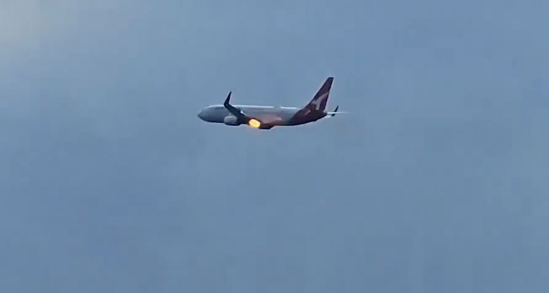 Flames burst from Qantas plane engine after New Zealand takeoff | Aviation News
