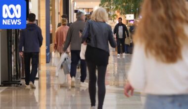 Australia's economy grows faster than expected, raising RBA interest rate rise risk