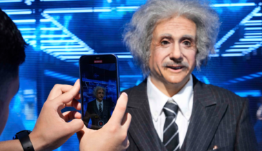 Researchers observe gravity's predicted quantum phase