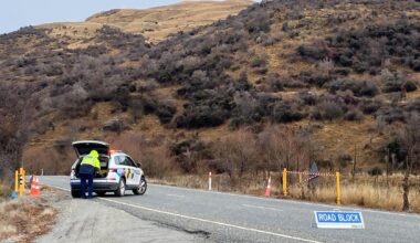 Head-on crash injures 10 people