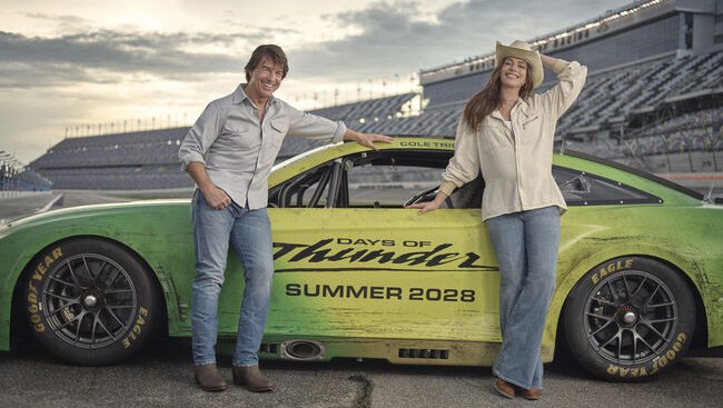 Tom Cruise and Anne Hathaway