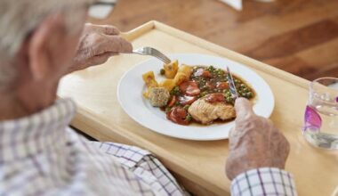 Long gaps between meals may not be healthy for older people