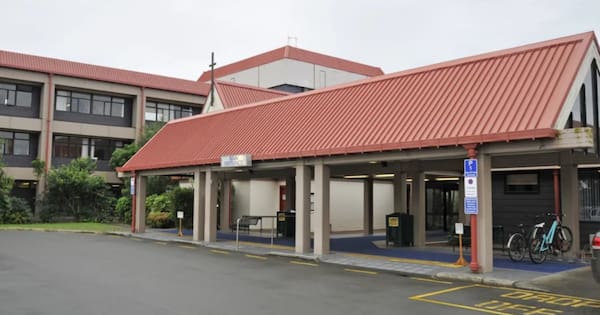 'Absolute chaos': Gisborne Hospital ED struggles with staff shortages