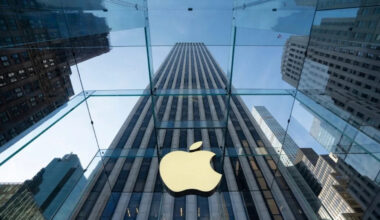 Apple’s Foldable iPhone Could Trigger a Massive 'Upgrade Cycle,' Says Gary Black — But This One Problem Could Cap 'Incremental Earnings' for 6 Months