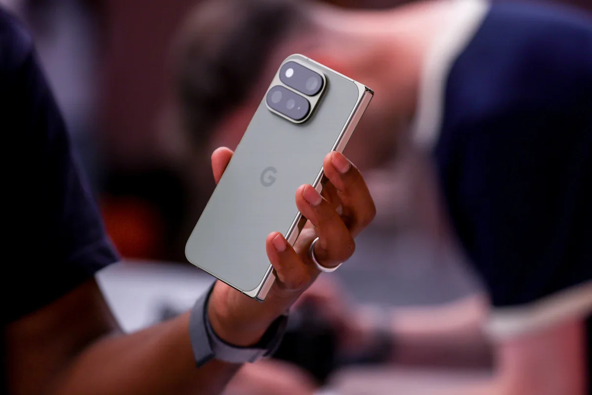 Google's fix for locked Pixel phones wipes your photos and apps