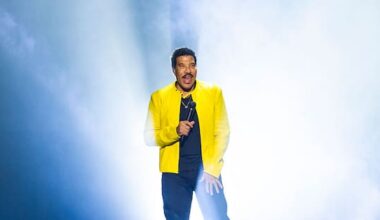 Singer Lionel Richie hospitalised after St Louis concert