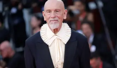 John Malkovich ‘thrilled’ to return to Israel in new musical satire