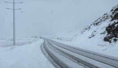 School holiday travel disrupted by snowy, wet and windy start