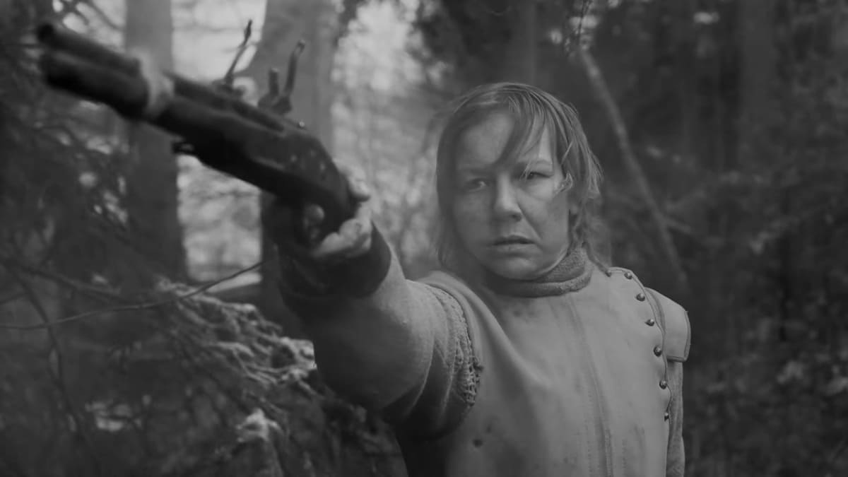 Sandra Hüller disguises herself as a male soldier in Rose trailer