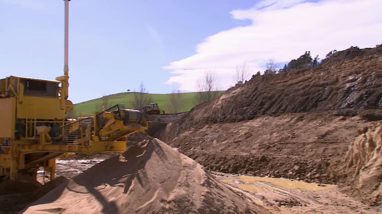 Phosphate mining in Otago 