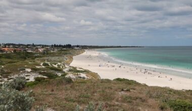 Suspected fatal shark attack closes popular Perth beach