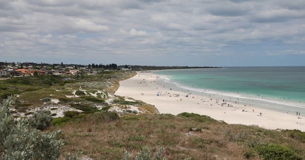Suspected fatal shark attack closes popular Perth beach