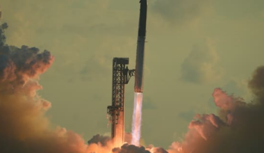 Starship launches into orbit for the first time but flight ends early