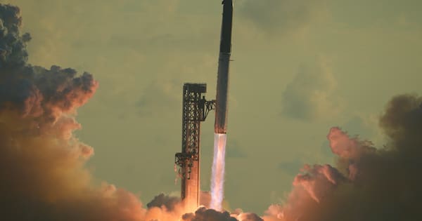 Starship launches into orbit for the first time but flight ends early