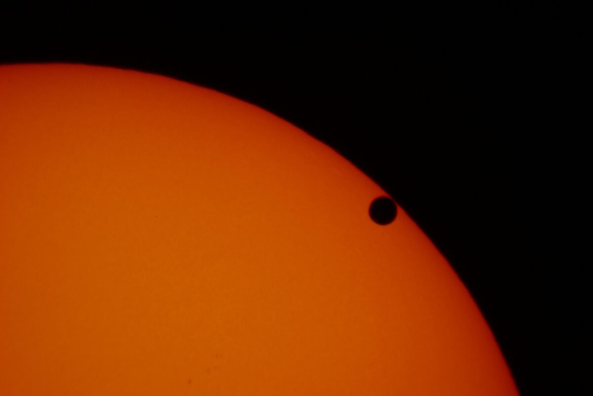 Venus Transit by Goku Abreu, Santo Domingo, Dominican Republic. Equipment: Nikon D3000 DSLR, Meade LXD75 5